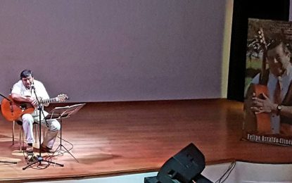 Realicó: el cantautor pampeano Felipe Cisnero presentó su segundo disco «Astillas del mismo palo»