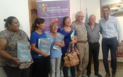 Se entregaron créditos de mejoramiento habitacional en Adolfo Van Praet