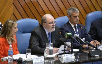 El gobernador Verna abrió las sesiones con críticas a la «discriminación» de Macri