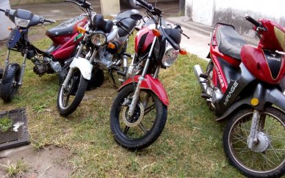 Intenso trabajo policial en Realicó: numerosas motos y un camión fueron retenidos