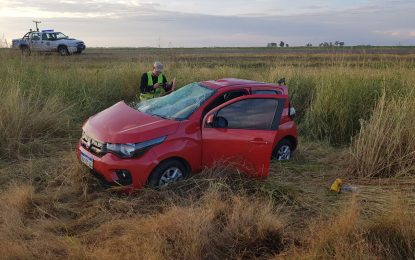 Un auto volcó en ruta 188, entre Van Praet e Hilario Lagos