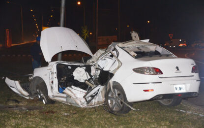 Falleció un joven en Santa Rosa tras protagonizar un tremendo accidente