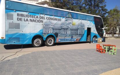 La Bibliomóvil del Congreso la Nación visitó Realicó