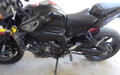 La policía le retuvo el rodado: un motociclista cayó en la rotonda del cruce de rutas nacionales 188 y 35