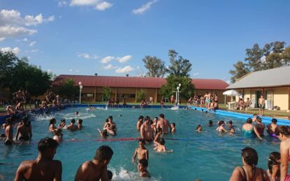 Verano en la pileta del poli: funcionarios se mostraron «muy satisfechos» por el comienzo de la temporada de verano