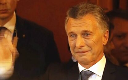 Macri dice que se dispara el dólar y el riesgo país porque hay temor a que le gane CFK