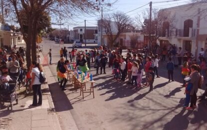 HERMOSO FESTEJO POR EL DIA DEL NIÑO DE «LA COMUNITARIA» REALICO