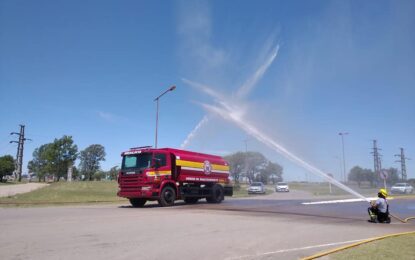 Llegó la nueva unidad móvil para Bomberos Voluntarios