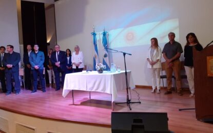 Mirá el momento en el que el intendente José Alvarez se emociona al dar su discurso