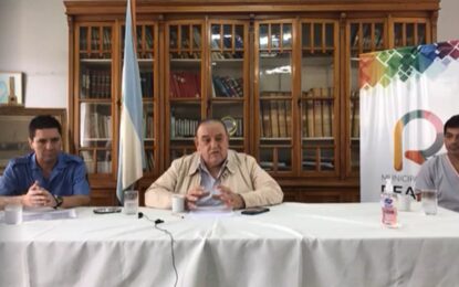 AHORA – Conferencia de prensa en vivo del intendente Alvarez junto al director del Hospital y el Comisario