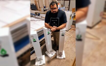 Coronavirus: Un emprendedor pampeano desarrolló un original surtidor de alcohol en gel