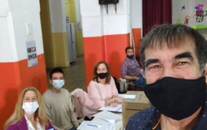 Darío Casado votó temprano en la Escuela 34 de Realicó