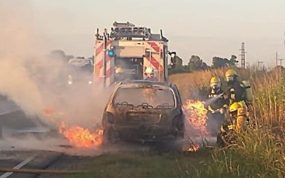 Ardió un auto en plena ruta en el sur de Córdoba