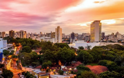Empresa brasileña convoca a trabajar a jóvenes argentinos y paga todos los gastos de radicación