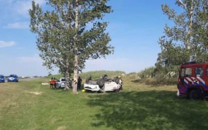 Despiste y vuelco de un automóvil en la ruta, cerca de Vicuña Mackenna en la tarde de este martes