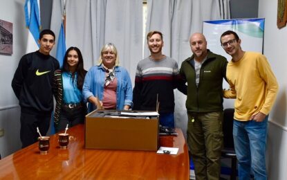 Entregan una impresora 3D al Club de Ciencias Tecno EPET