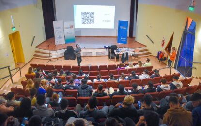 Realicó: realizaron capacitación de armado de currículum vitae y búsqueda laboral
