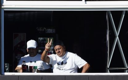 Crece el escándalo con Chiqui Tapia: ahora denuncian a dos supuestos testaferros por lavado y usan un tuit de Tevez como prueba