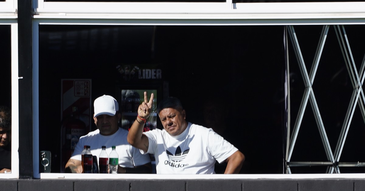 crece-el-escandalo-con-chiqui-tapia:-ahora-denuncian-a-dos-supuestos-testaferros-por-lavado-y-usan-un-tuit-de-tevez-como-prueba