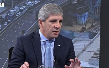 En la City estiman que Caputo buscará hasta US$ 1.500 millones con el nuevo bono