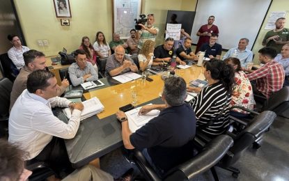 Paritarias: el Gobierno amplió la oferta salarial y hubo acuerdo con la Intersindical