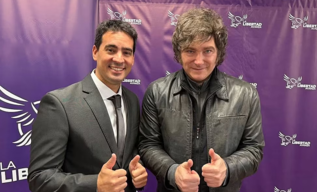 Renovación en Olivos: Javier Milei designó al economista Adrián Ravier como nuevo vocero presidencial