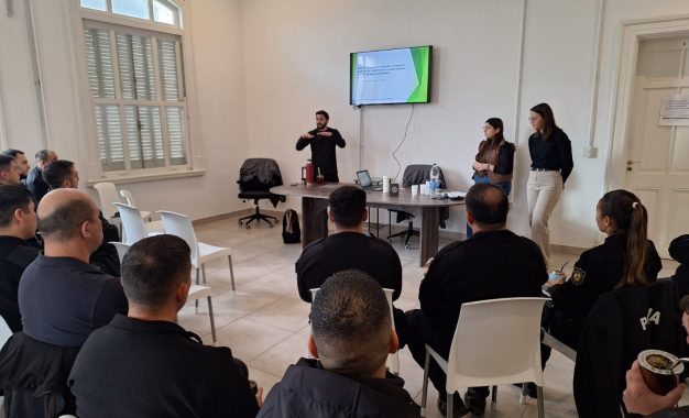 Formación profesional: la Agencia de Investigaciones Científicas capacita al personal policial del norte pampeano