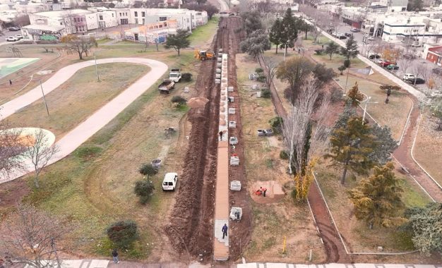 Más Parque Lineal: la Municipalidad de Santa Rosa suma espacios de paseo, coloca adoquinado y amplía los senderos