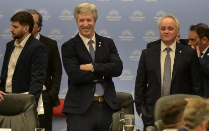 Para impulsar la actividad, el Gobierno analiza facilidades para que los bancos puedan prestar dólares
