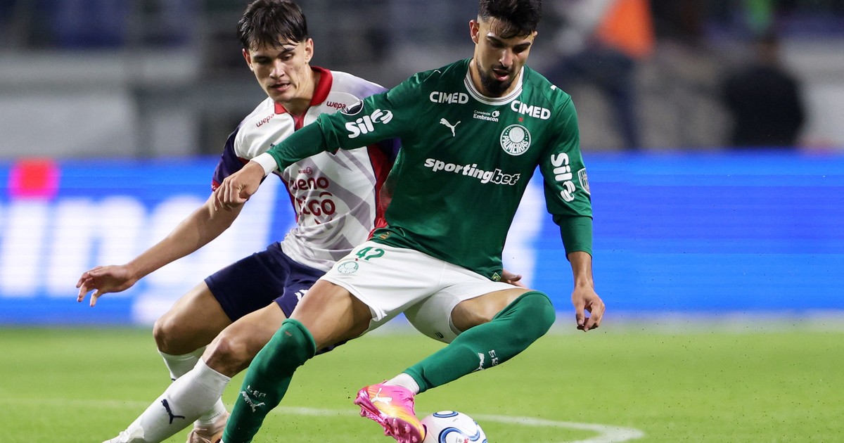 copa-libertadores:-flaco-lopez-hizo-un-gol-para-palmeiras,-pero-lo-sacaron-y-cerro-porteno-de-holan-se-lo-empato-en-brasil