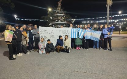 Vecinos de Realicó se manifestaron en la plaza central en contra de la «Ley de Tierras»