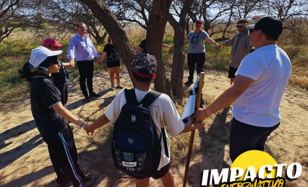 Jornada de naturaleza y aprendizaje: los Scouts recorrieron la Reserva Natural Urbana y abrazaron a un caldén centenario