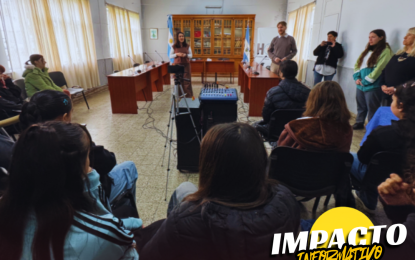 Aprendizaje y participación: estudiantes del Colegio Witralen recorrieron el Concejo Deliberante y la Municipalidad