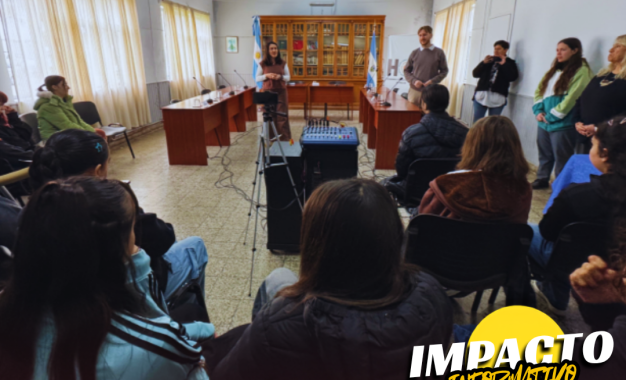 Aprendizaje y participación: estudiantes del Colegio Witralen recorrieron el Concejo Deliberante y la Municipalidad