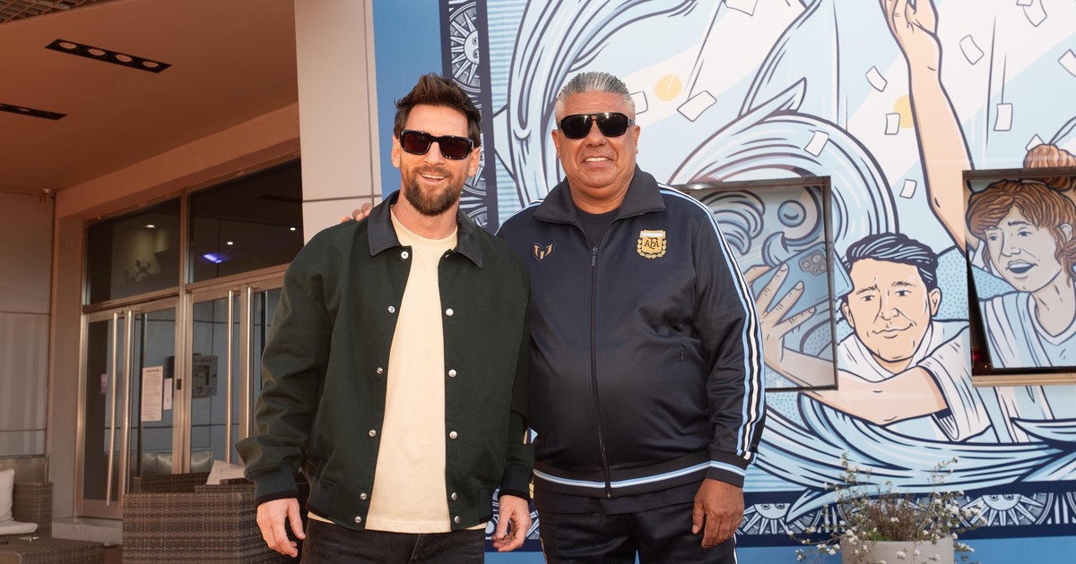 la-nostalgica-bienvenida-«con-estilo»-que-le-dio-chiqui-tapia-a-messi-en-su-llegada-a-ezeiza