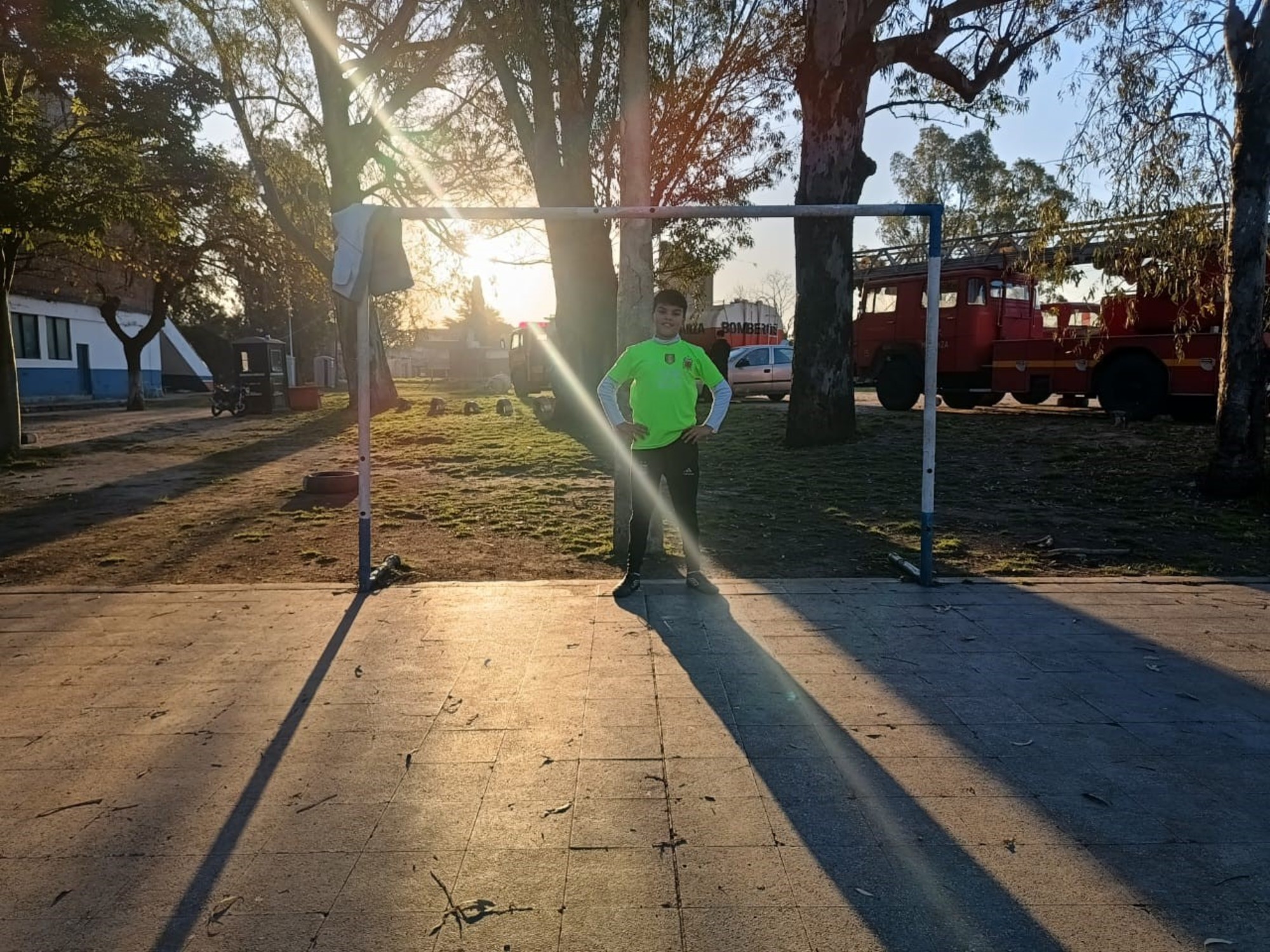 Joaquín tenía 12 años y murió cuando un arco lo golpeó en la cabeza. Sus padres impulsaron la Ley Joaquín, que la Provincia aún no reglamentó.